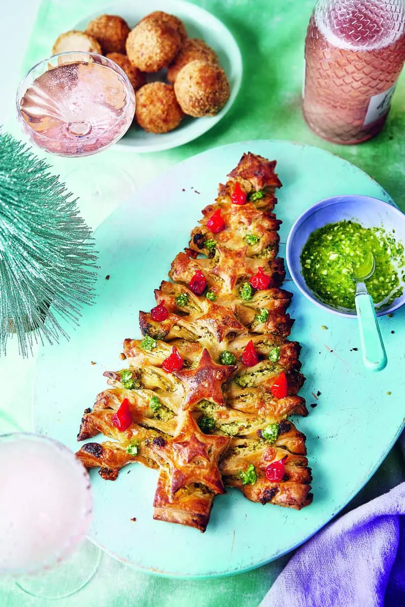 Cheesy Pesto Christmas Tree Recipe Good Reading cheesy-pesto-christmas-tree-recipe-good-reading